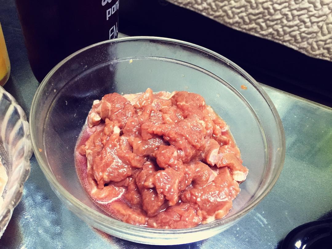 腌牛肉（让牛肉嫩嫩的方法）