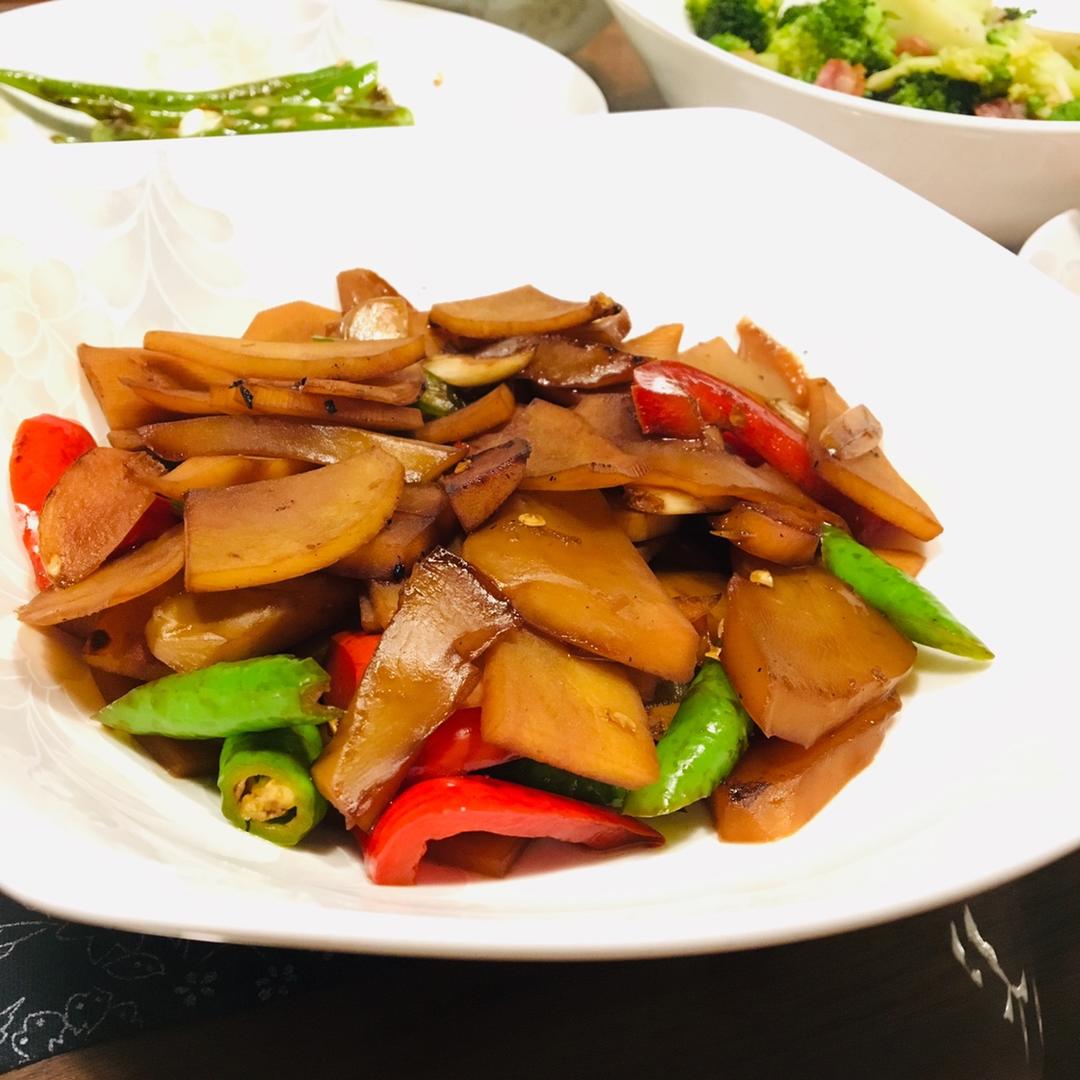 青椒番茄土豆片