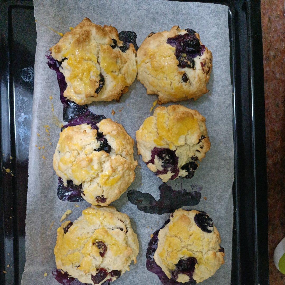 爆浆蓝莓司康Blueberry Explosion Scone