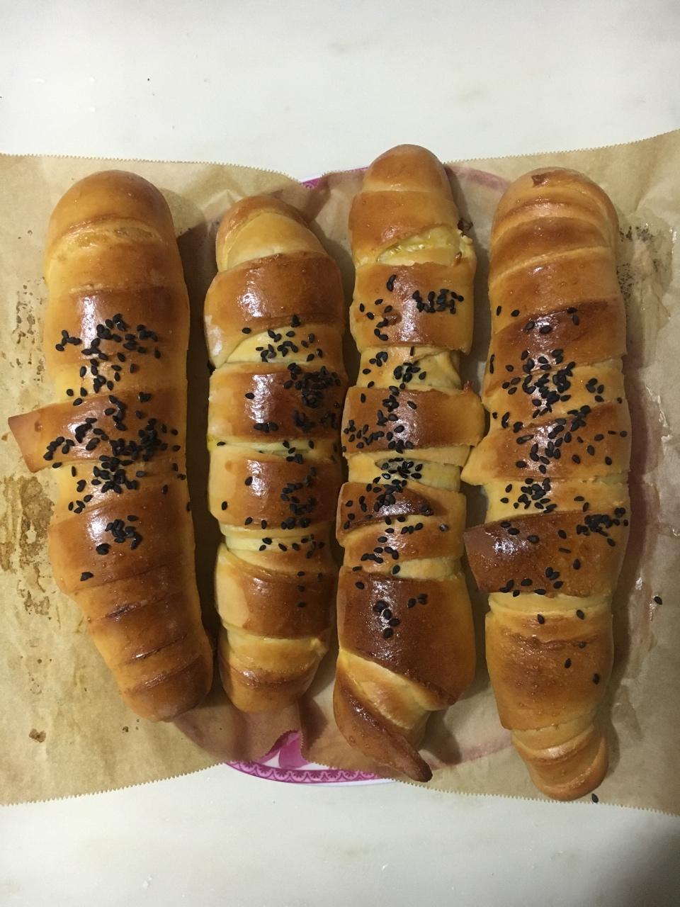 毛毛虫肉松面包