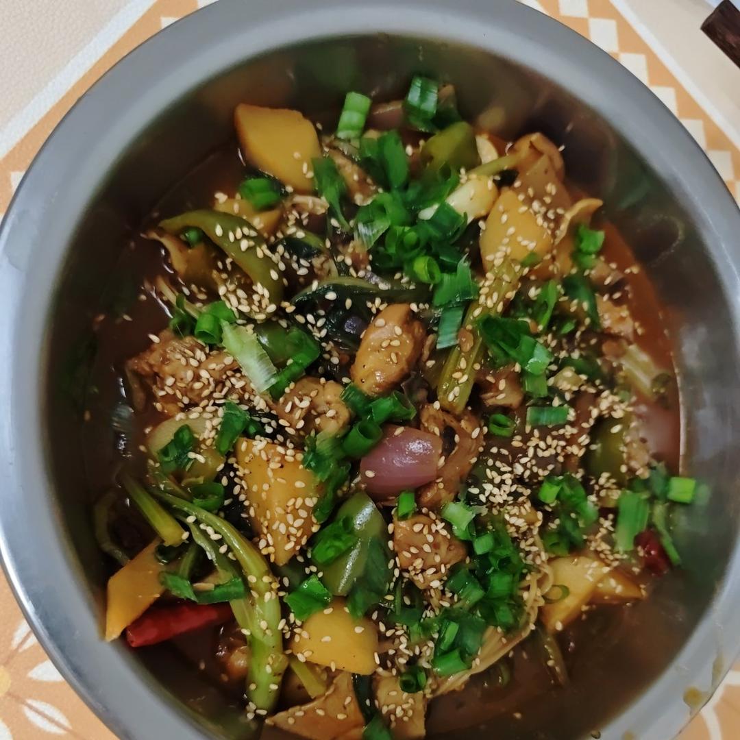 比店里好吃的重庆鸡公煲！