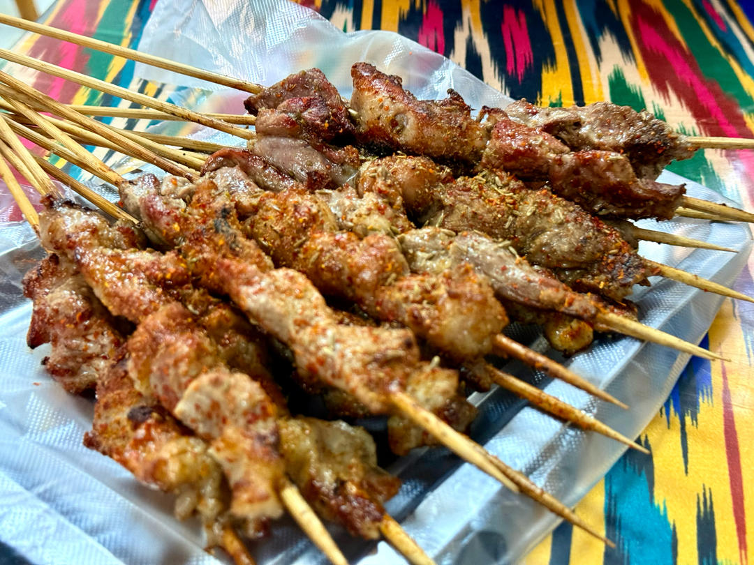 爱就是在一起。走遍世界。揽尽风景。食尽美味。感受美好。