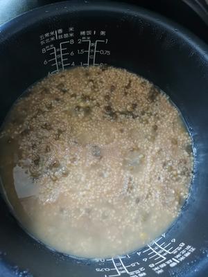超级简单小米绿豆粥的做法 步骤2