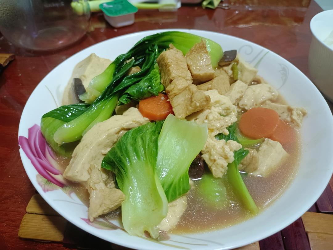 家常鸡腿炖豆腐