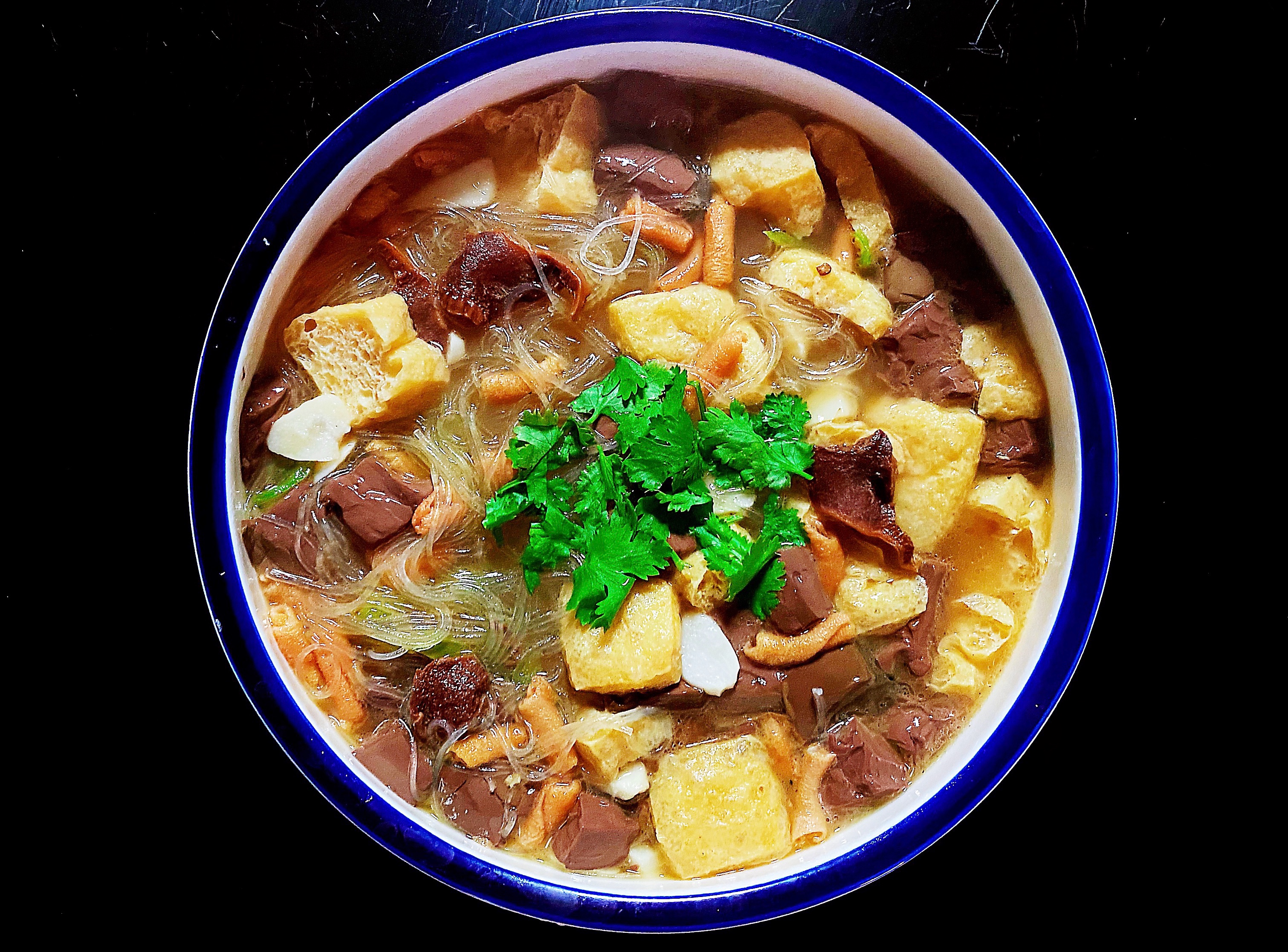 鸭杂豆腐粉丝汤(鸭血、鸭肠、鸭胗、油豆腐)的做法