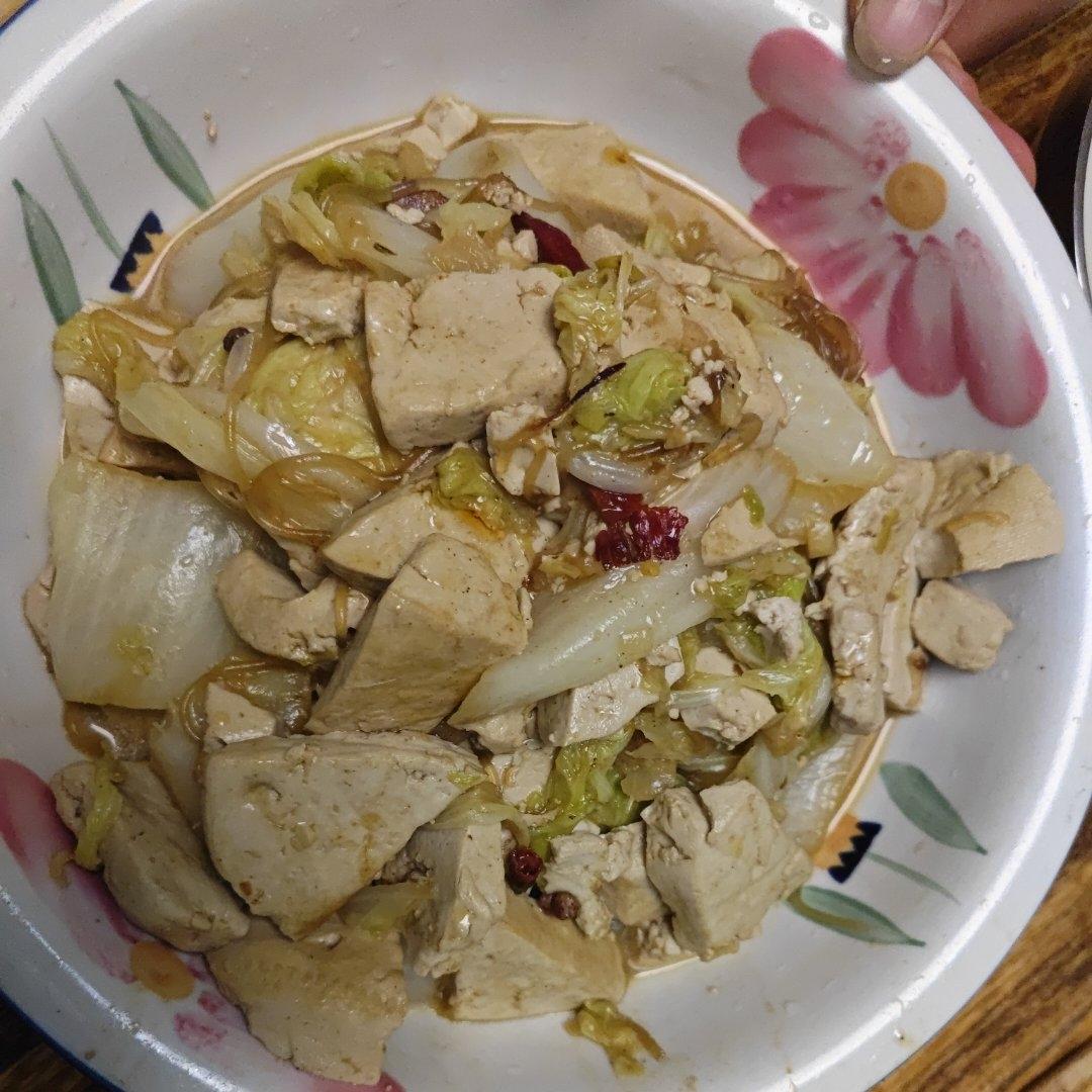 家常白菜粉条炖豆腐
