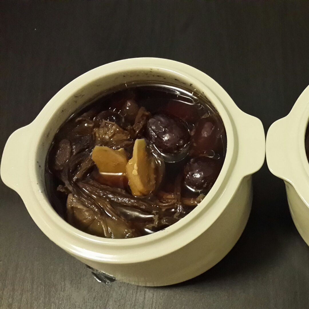 茶树菇排骨汤