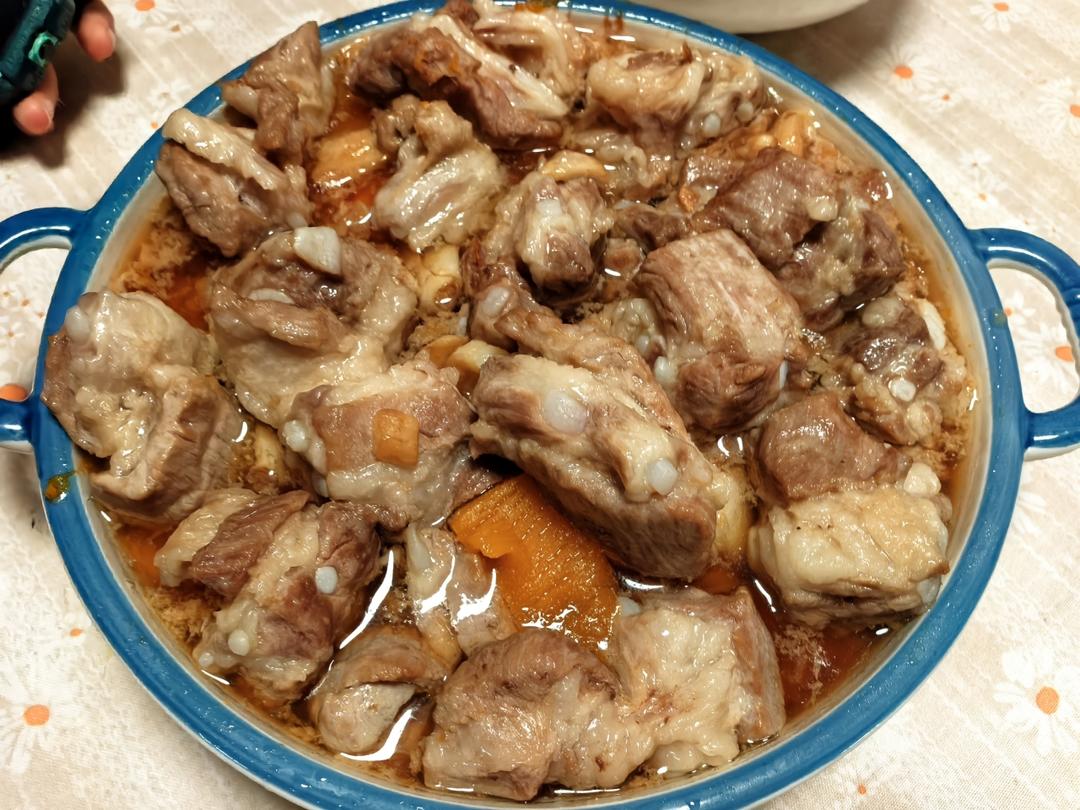 香甜嫩滑的蒜蓉南瓜蒸排骨