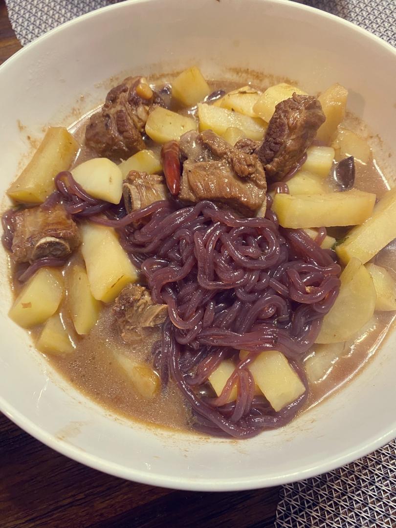 排骨土豆炖粉条