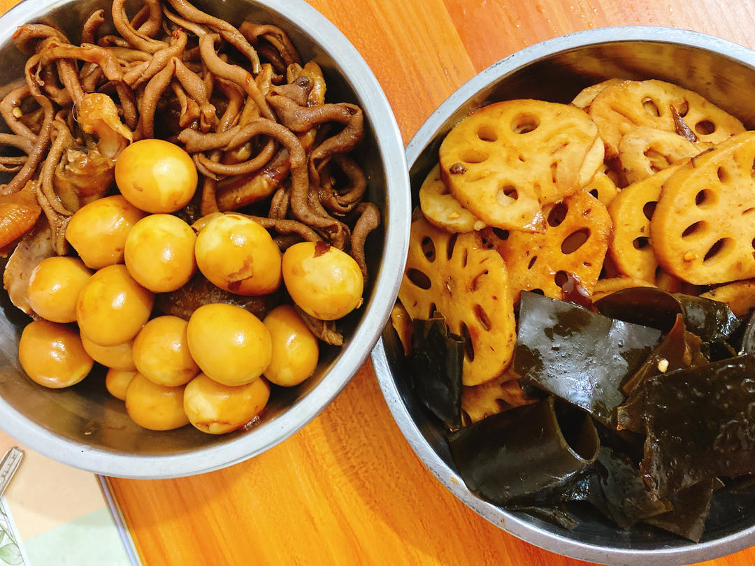 自制周黑鸭～完爆连锁店的麻辣鸭货和素菜～鸭肠鸭脖鸭锁骨藕片海带～