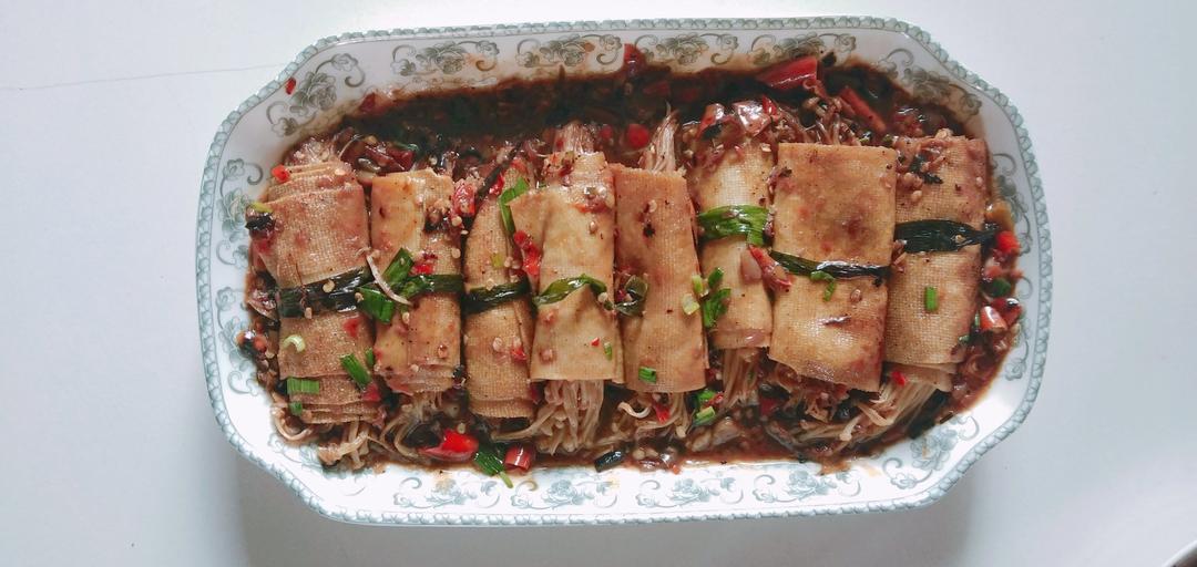 豆皮卷金针菇