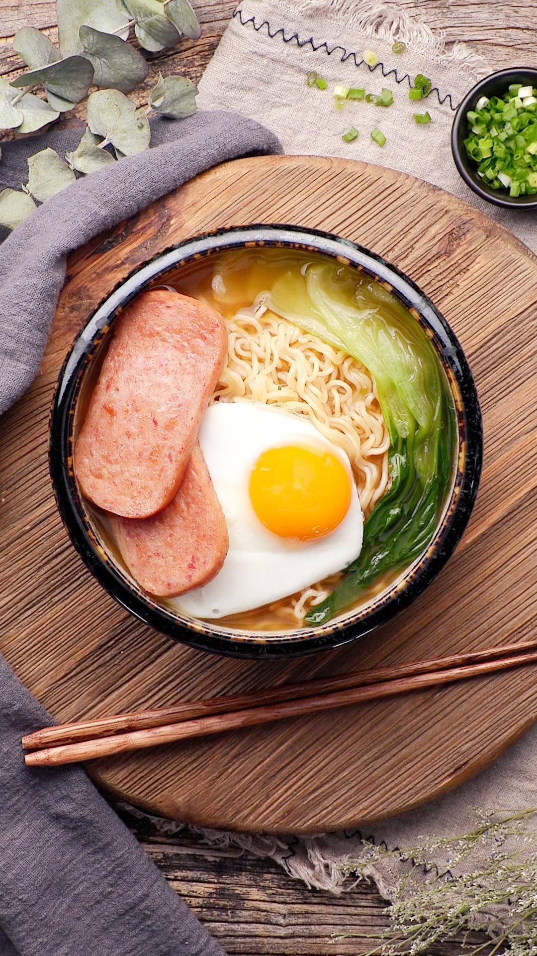 港式餐蛋面的做法