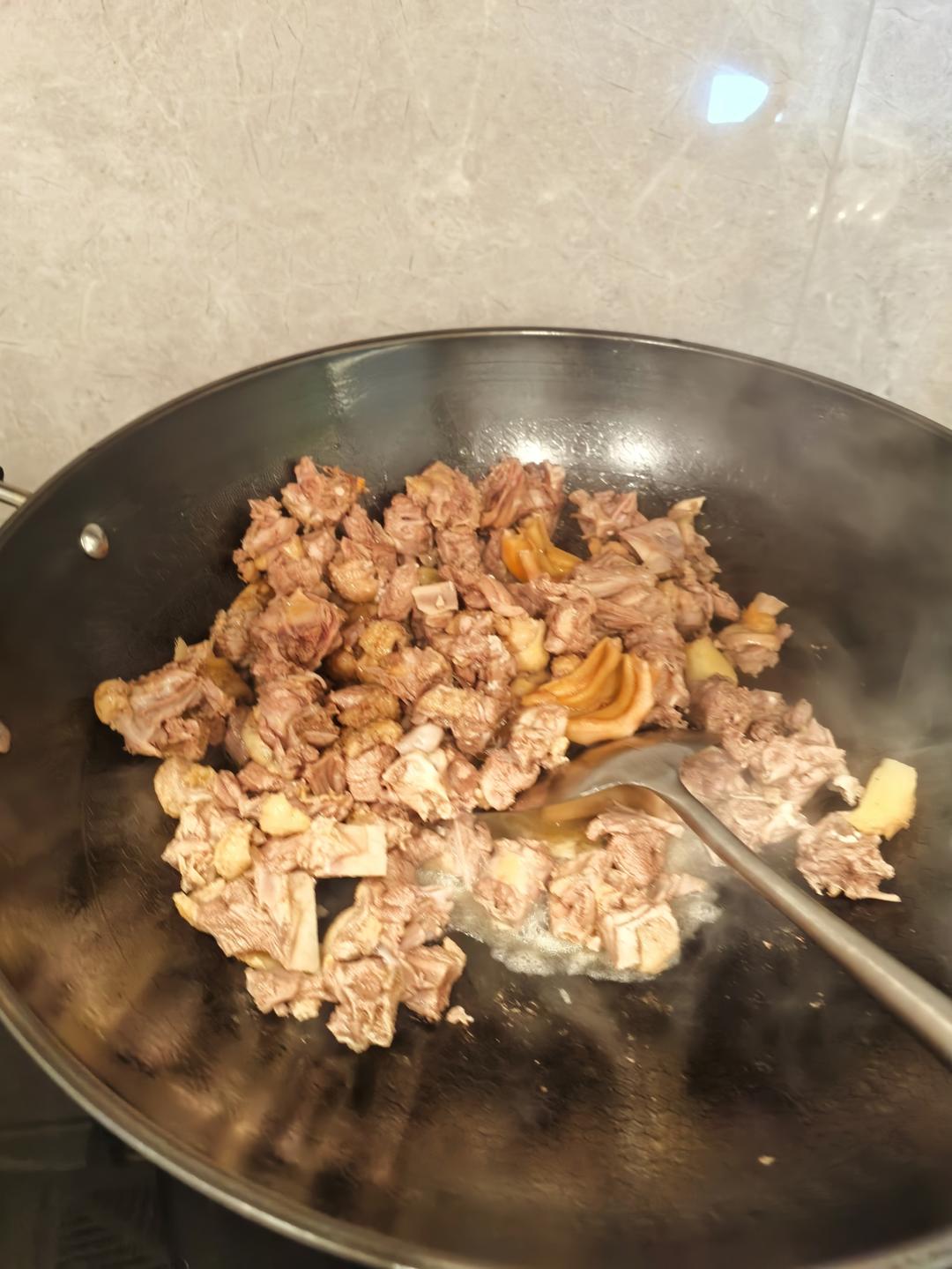 姜爆鸭子（子姜炒鸭子）