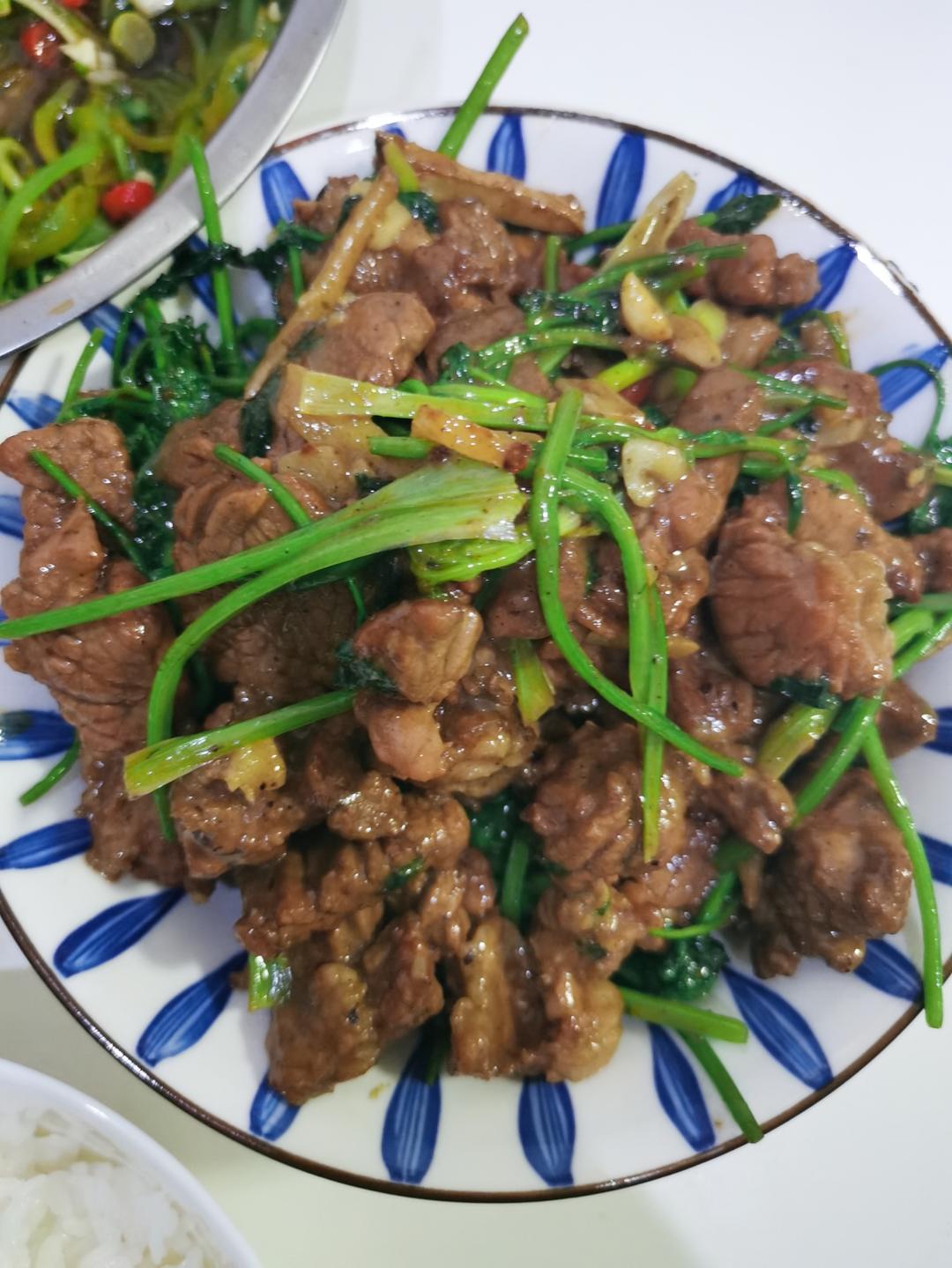 香菜牛肉