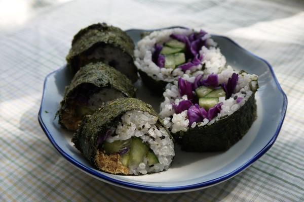 肉松紫甘蓝寿司