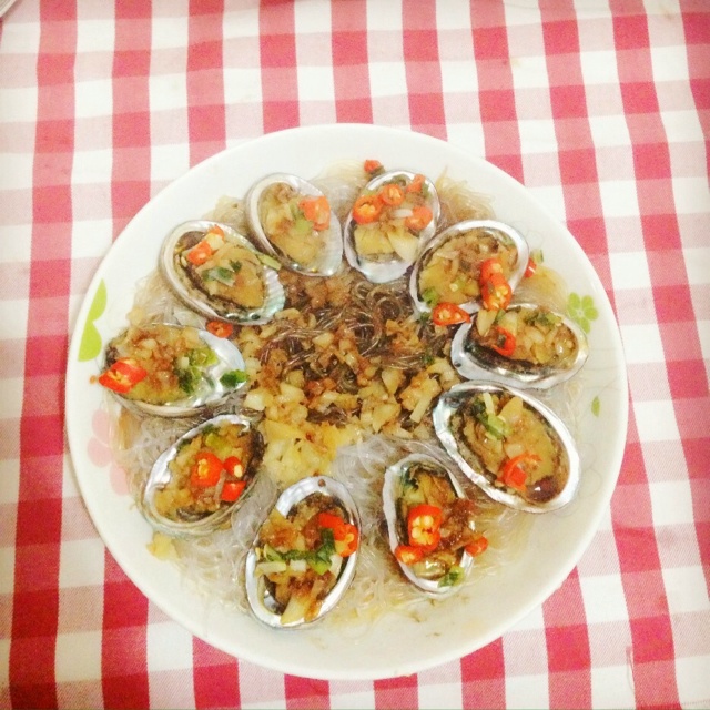 蒜蓉粉丝蒸鲍鱼