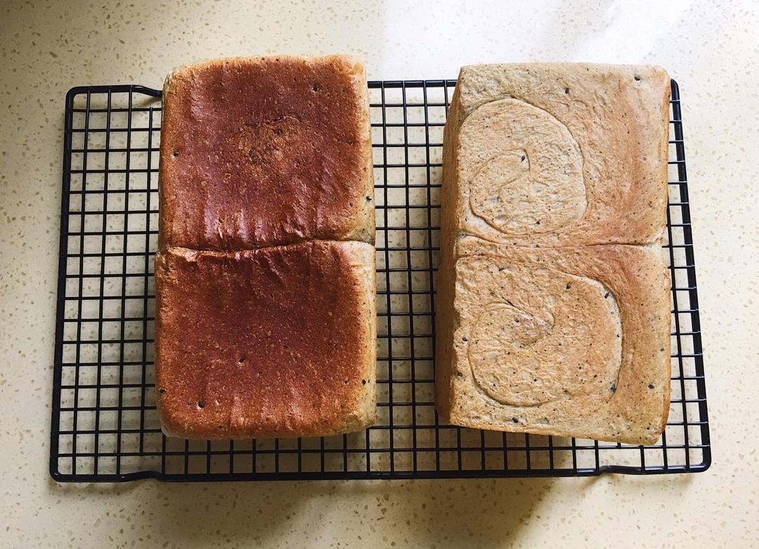 黑芝麻奶酪吐司