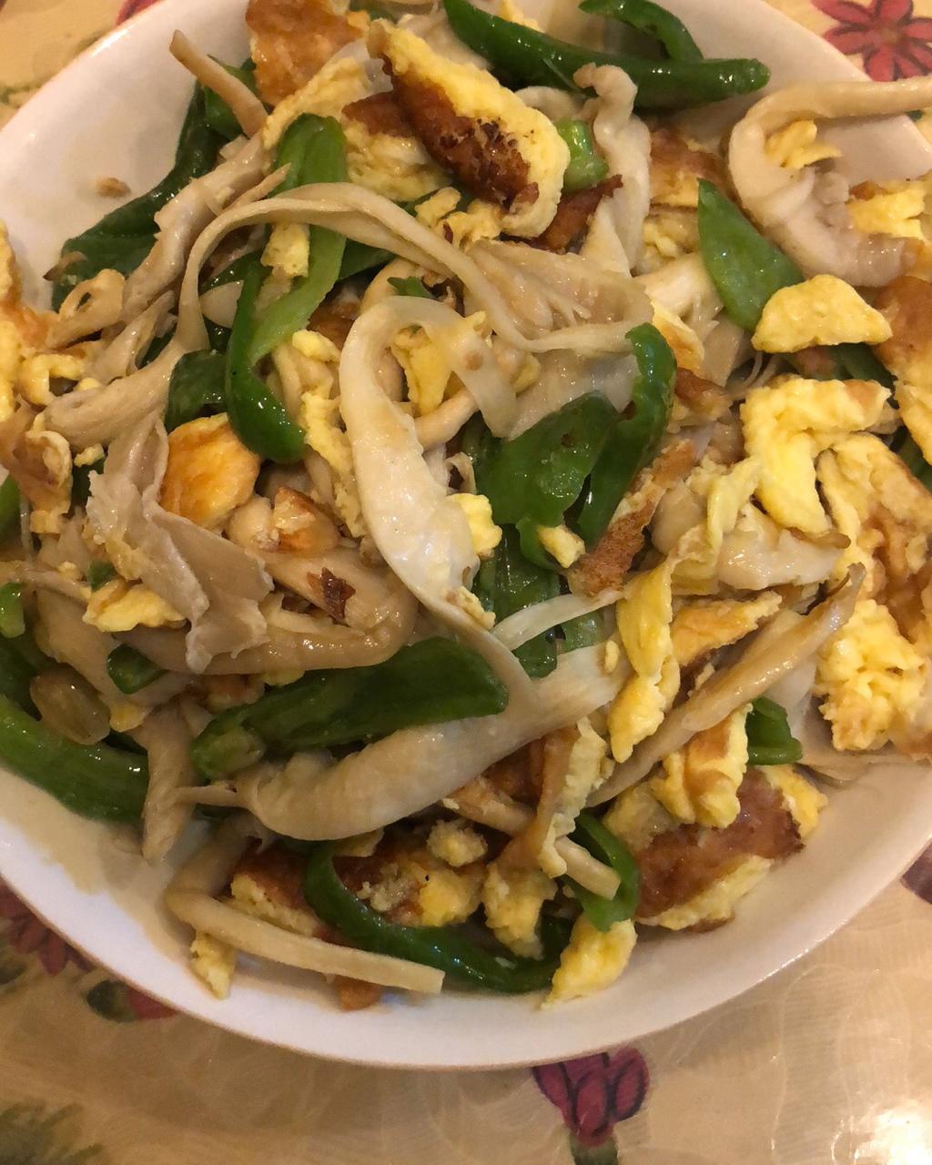 平菇青椒炒蛋