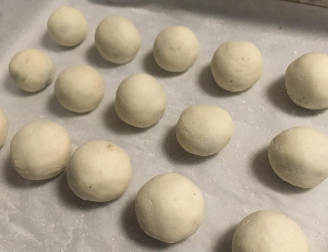 花生黑芝麻汤圆