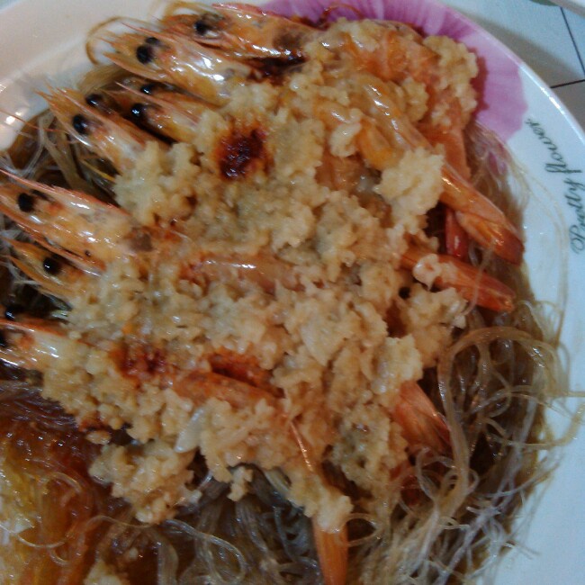 蒜蓉粉丝蒸大虾