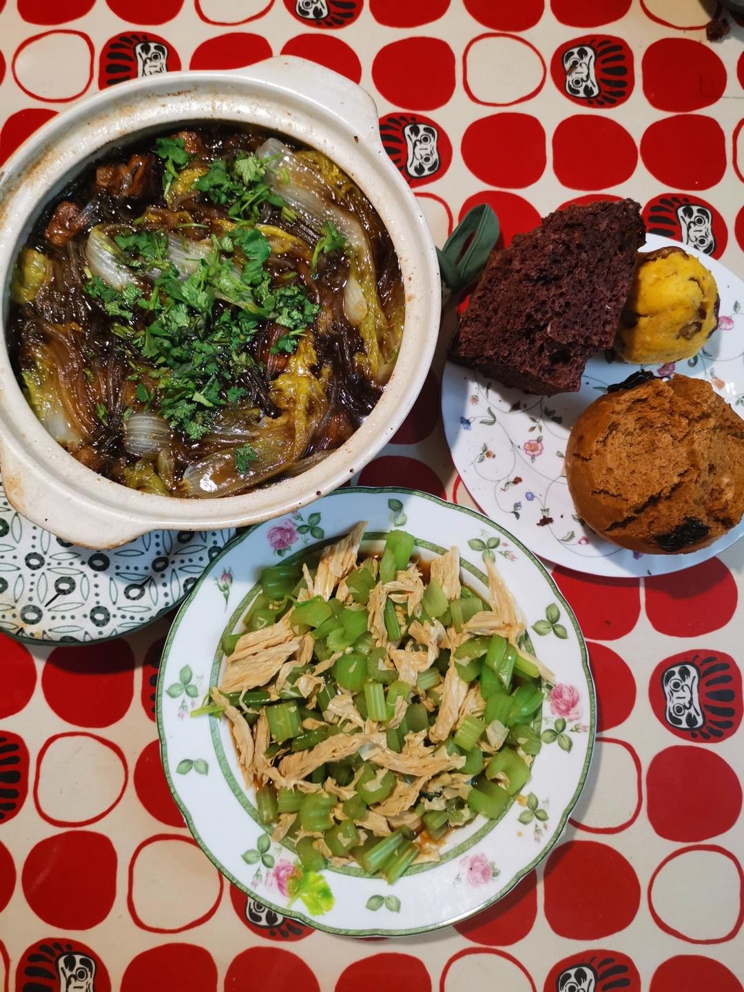 家常快手凉拌菜-西芹腐竹木耳-清爽开胃