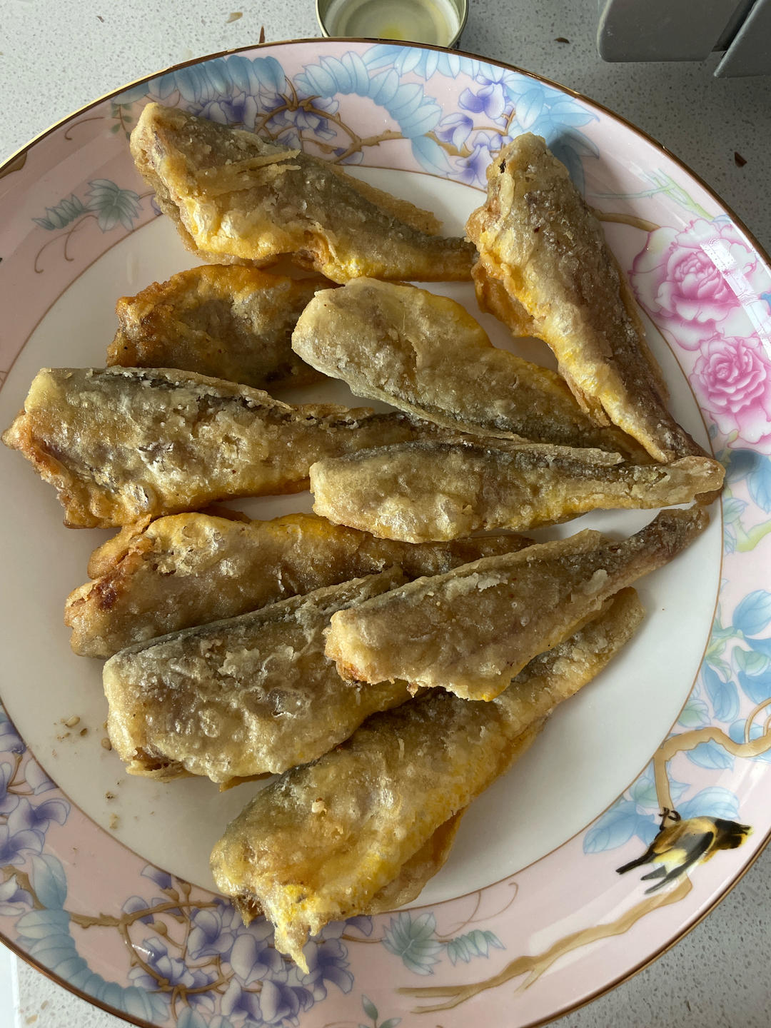 干炸香酥小黄鱼