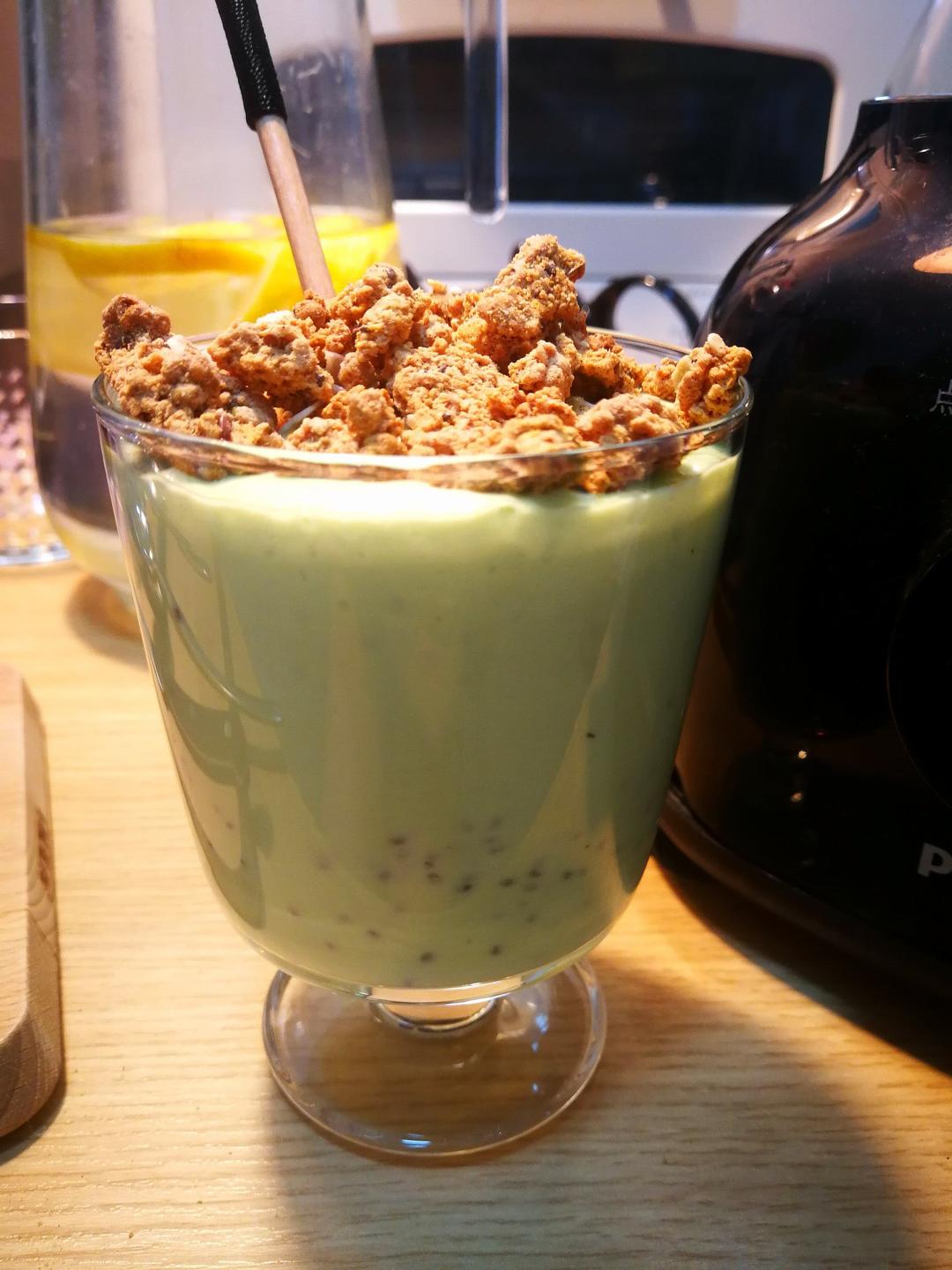 酸奶牛油果