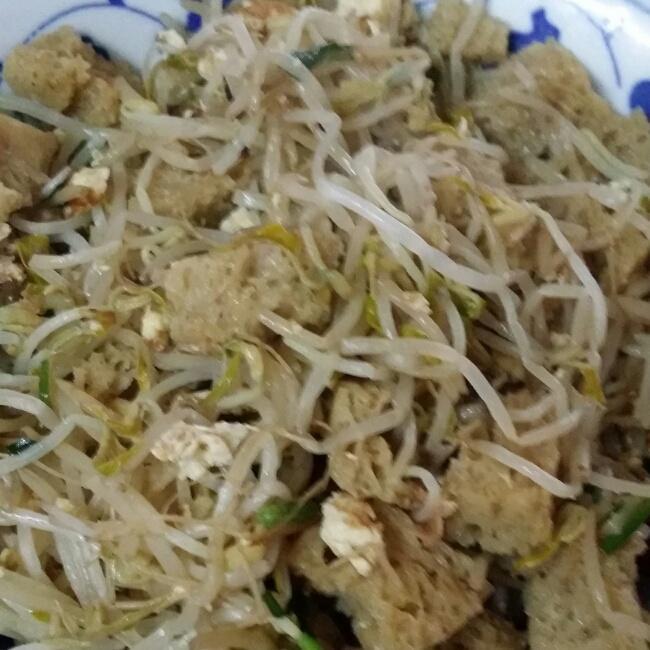 醋溜绿豆芽烤麸的做法