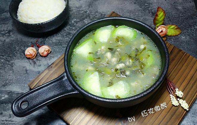 酸菜丝瓜海蛎汤的做法