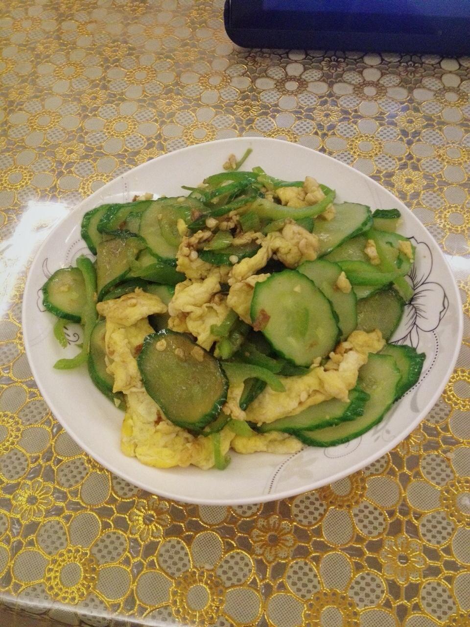 黄瓜炒鸡蛋
