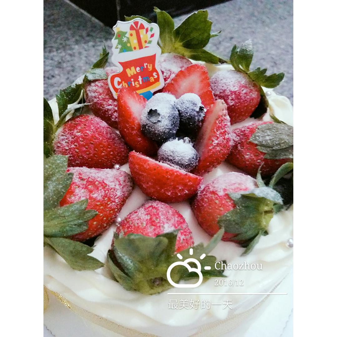 草莓鲜奶油蛋糕