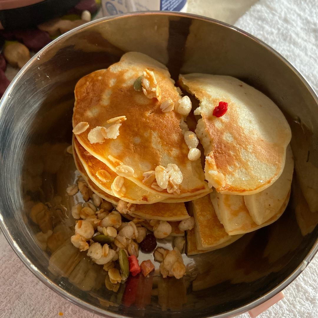 【减脂早餐】无油香蕉松饼（超简单）