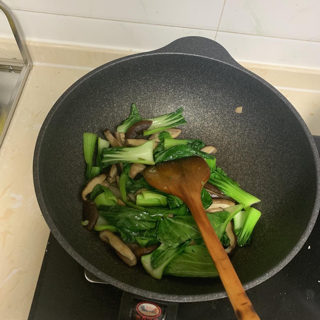 简易版香菇扒油菜
