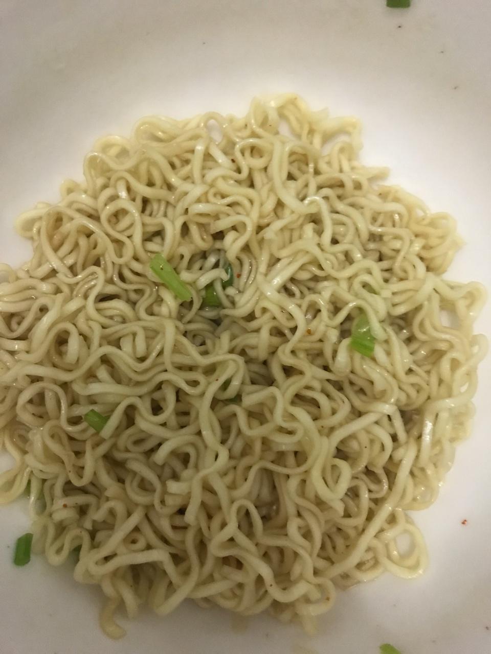 葱爆面—就是汪涵在天天向上里面做的那个啦