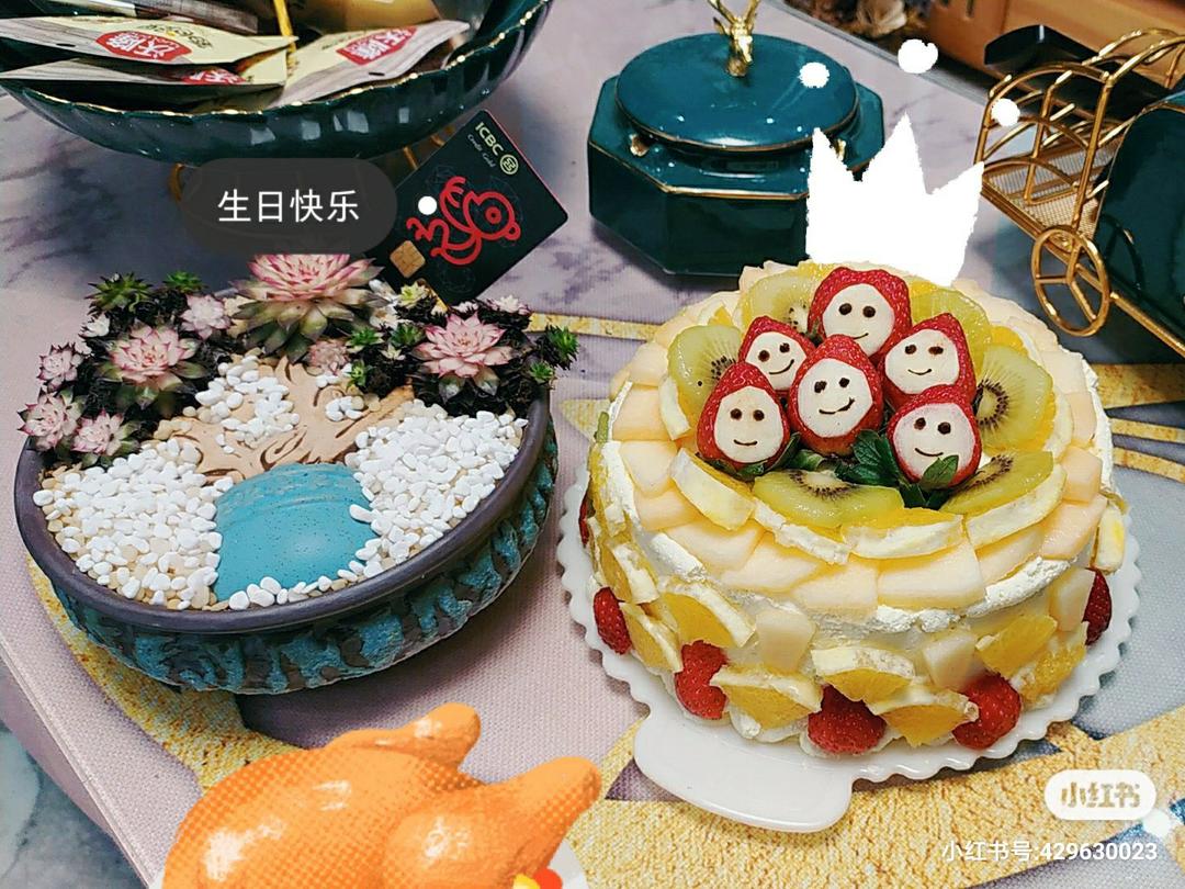 新手必成8寸生日蛋糕（详细多图干货经验分享，解决戚风蛋糕塌陷，奶油饰面涂不好，烤箱温度不好掌握等各种问题）