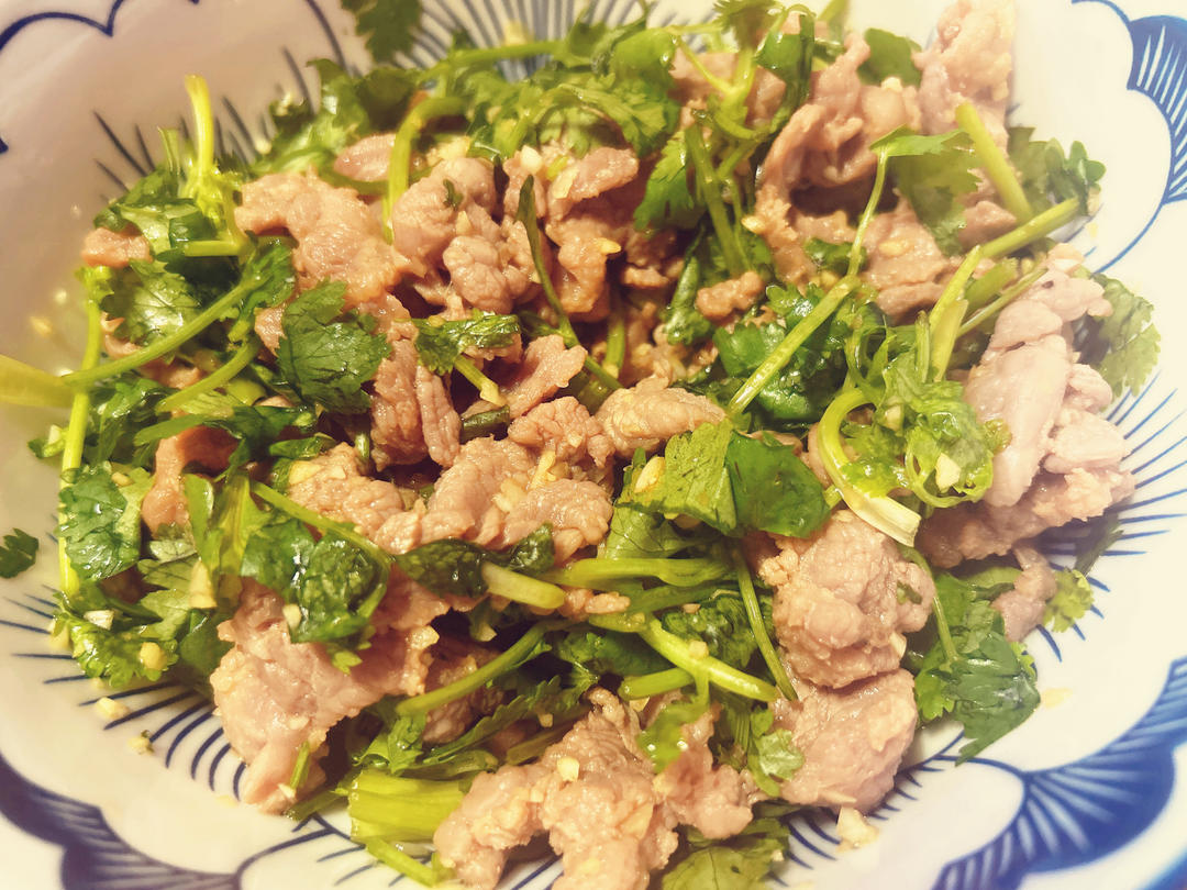凉拌香菜牛肉