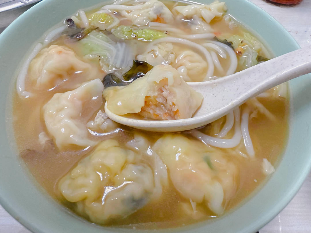 好食到耳仔郁的虾滑云吞