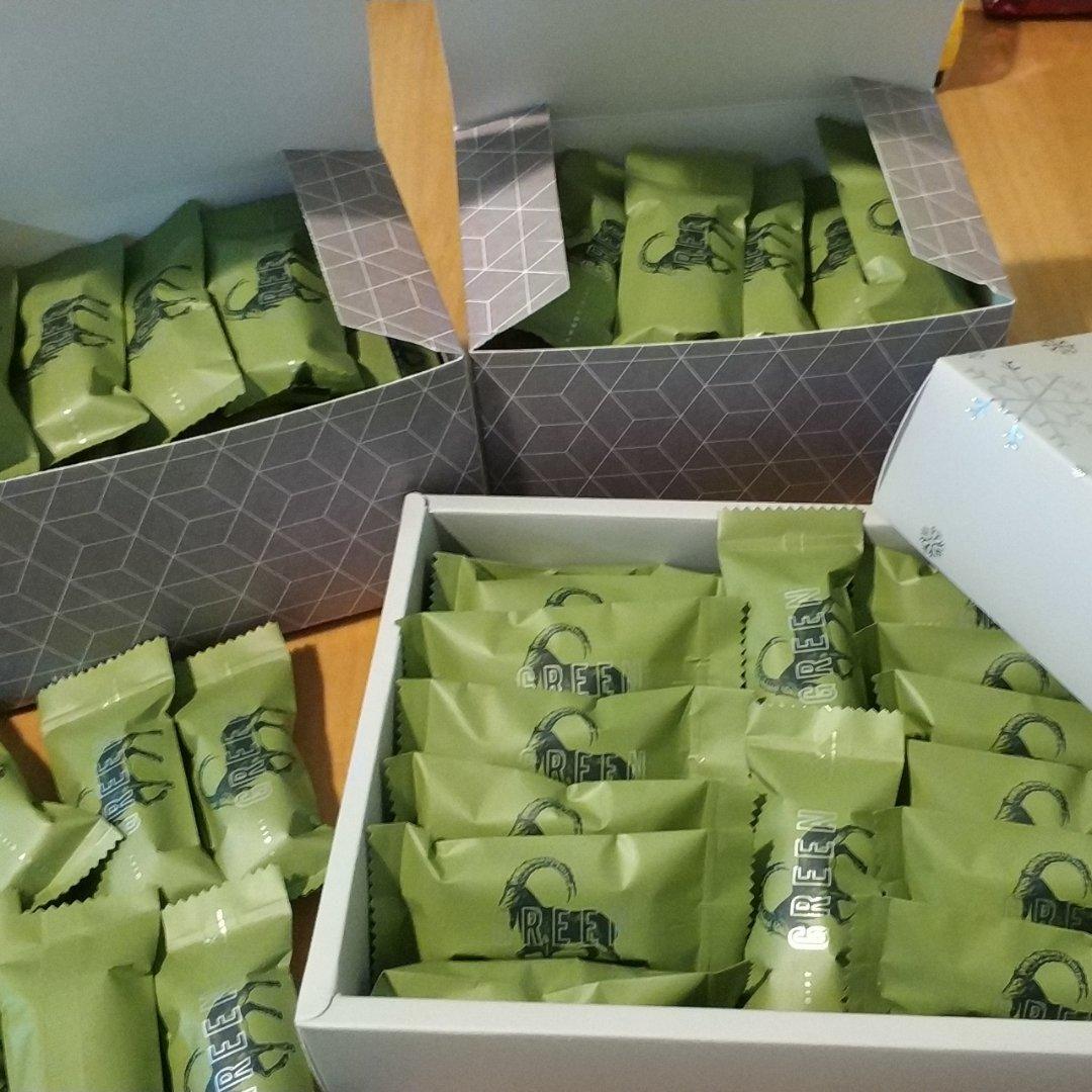 榴莲干坚果牛轧糖