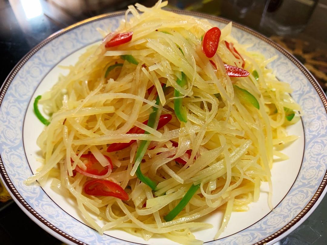 爽口下饭！营养多元！不用下锅炒的炝土豆丝！