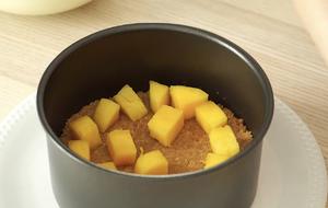 无需烤箱#简单易做的低糖芒果酸奶慕斯蛋糕～一起吃来大块芒果吧～的做法 步骤18