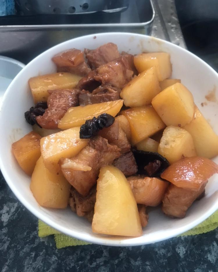 土豆红烧肉