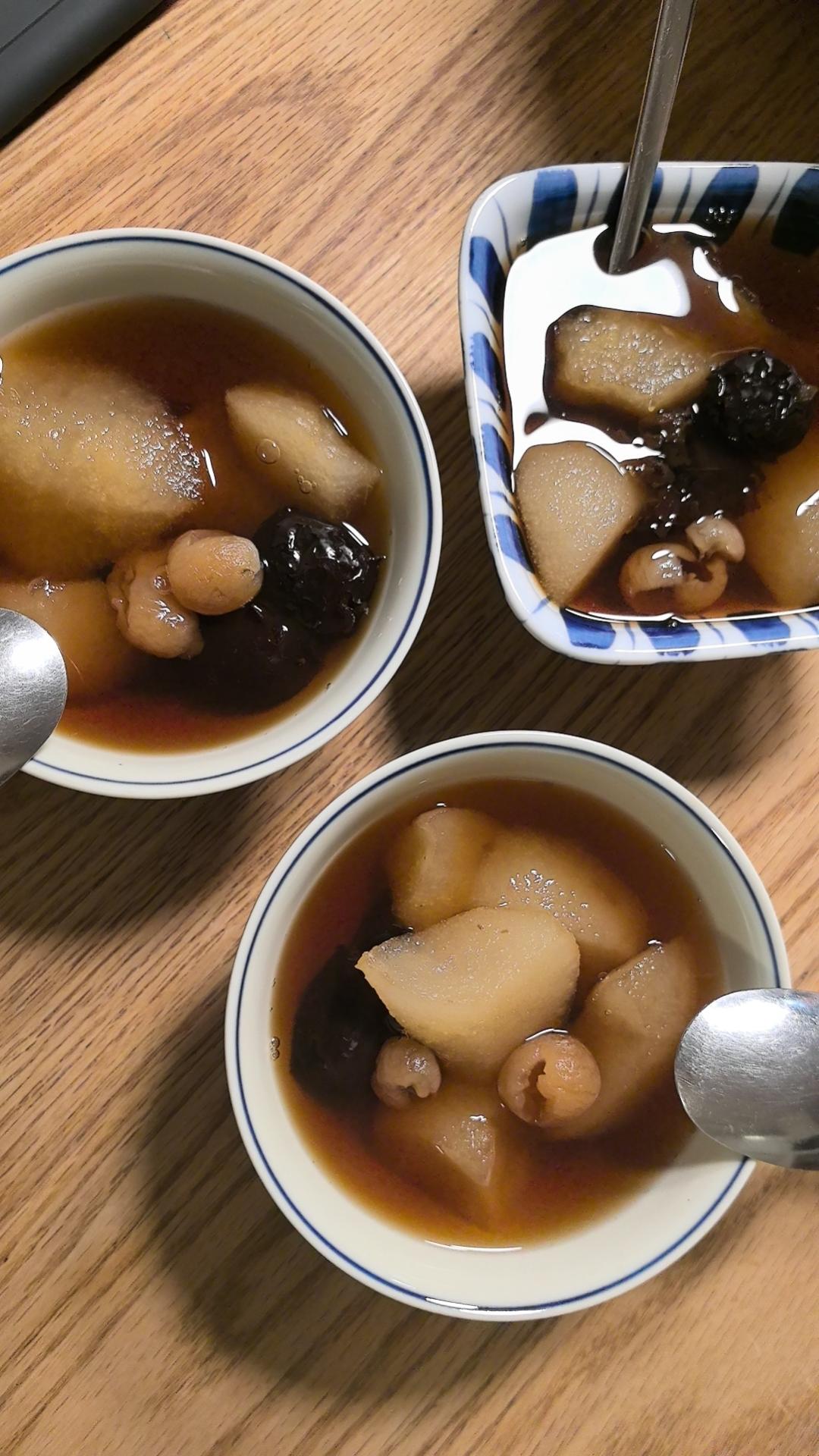 雪梨桂圆红枣茶