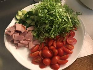 蔬菜火腿沙拉的做法 步骤5
