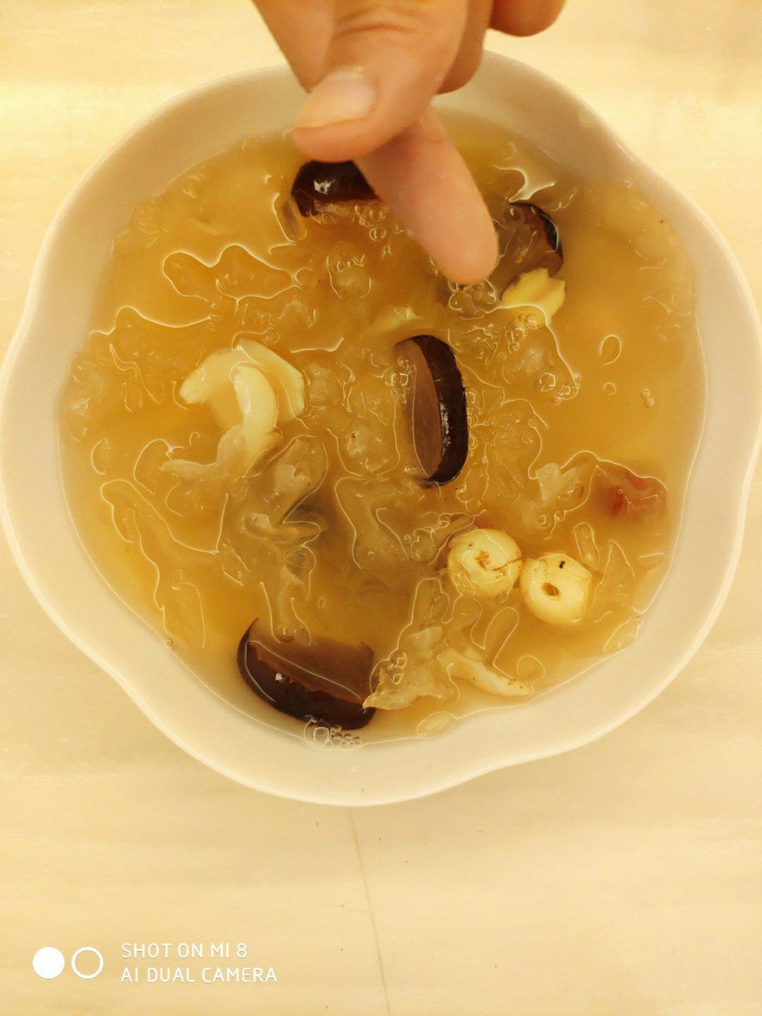红枣银耳莲子羹（有出胶质、出胶，懒人的电压力锅版）