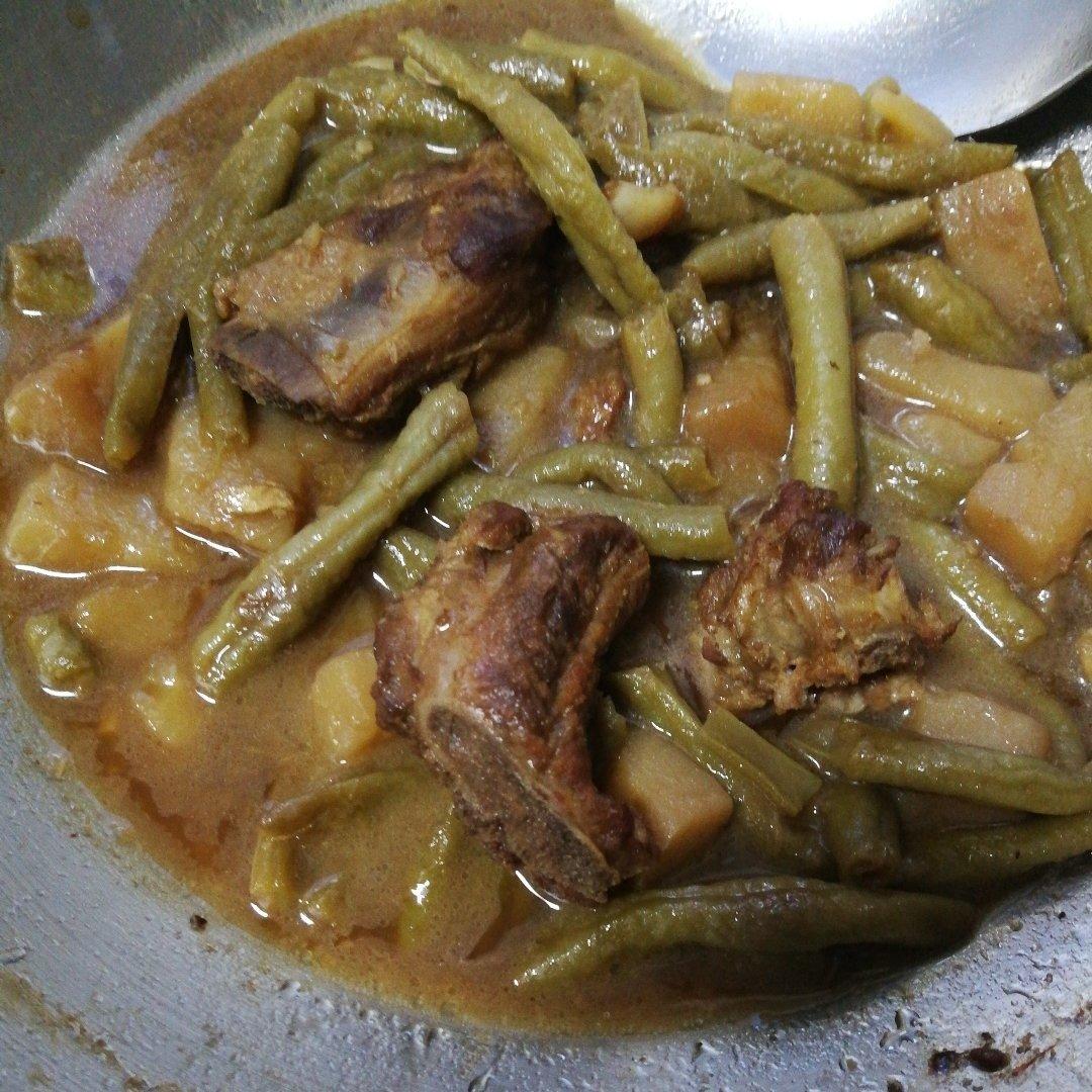 排骨土豆炖豆角