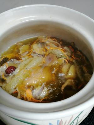 简单美味的菌菇鸡汤的做法 步骤4