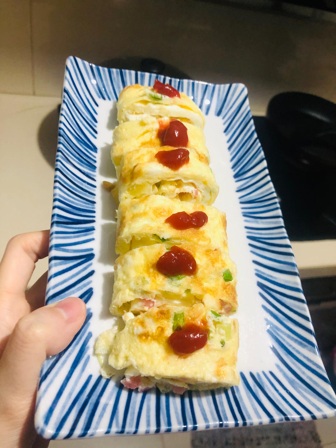 有鸡蛋就能做！一煎一卷轻松搞定，孩子点名要吃~