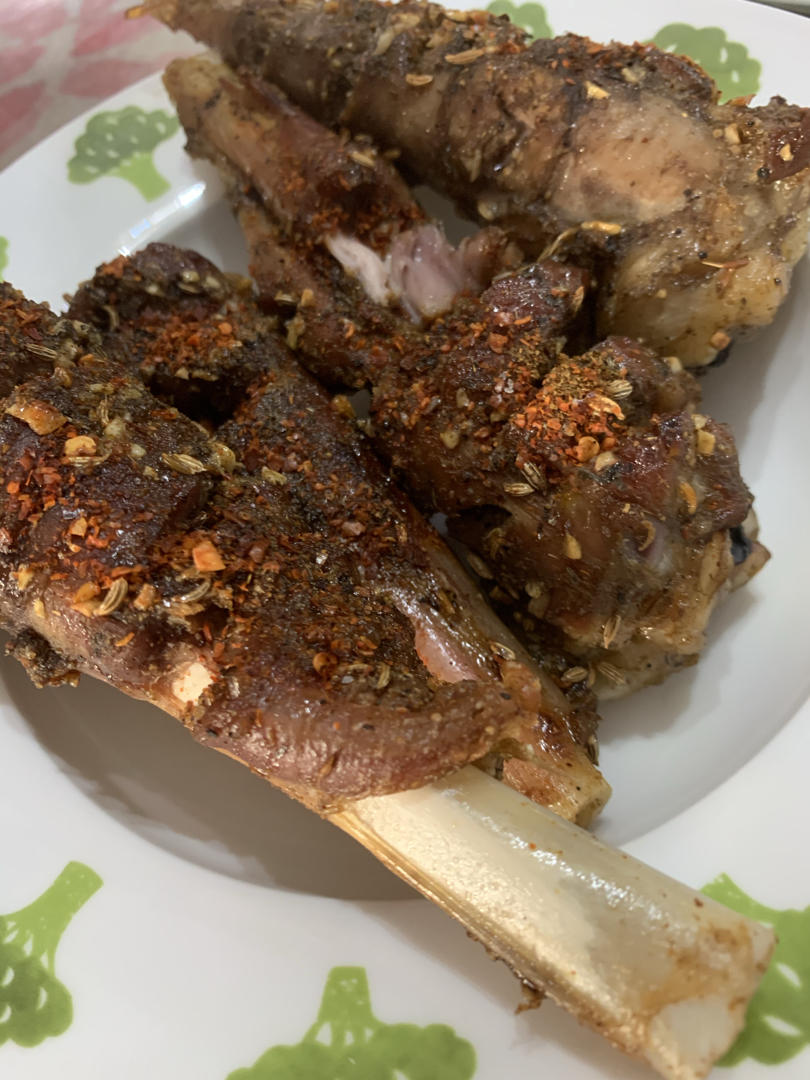 孜然蒜香烤羊腿