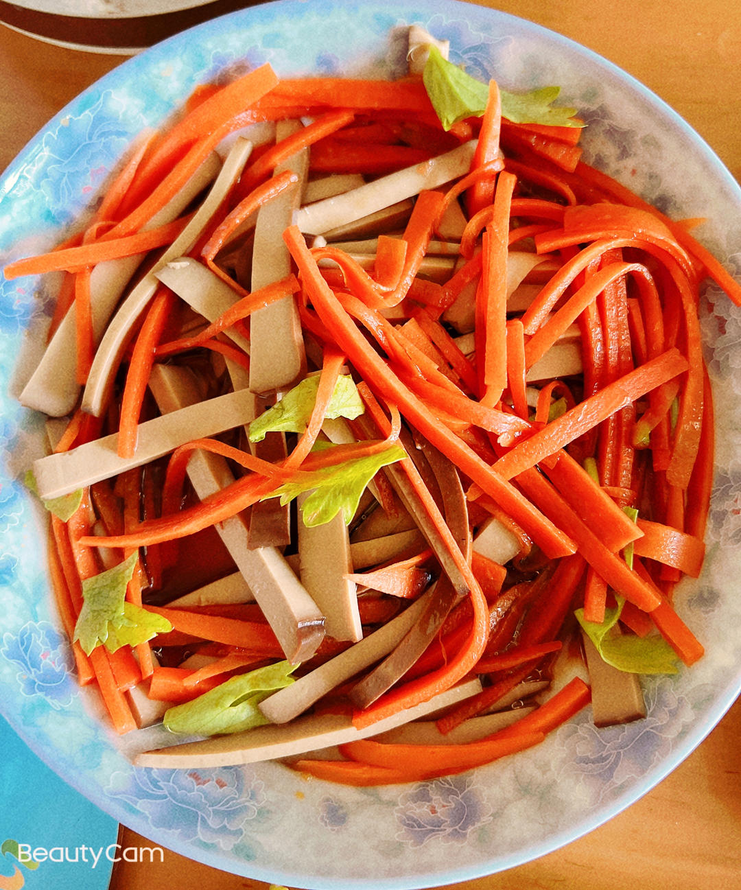 凉拌鸡蛋干