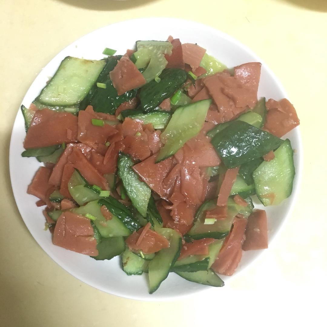 火腿肠炒黄瓜